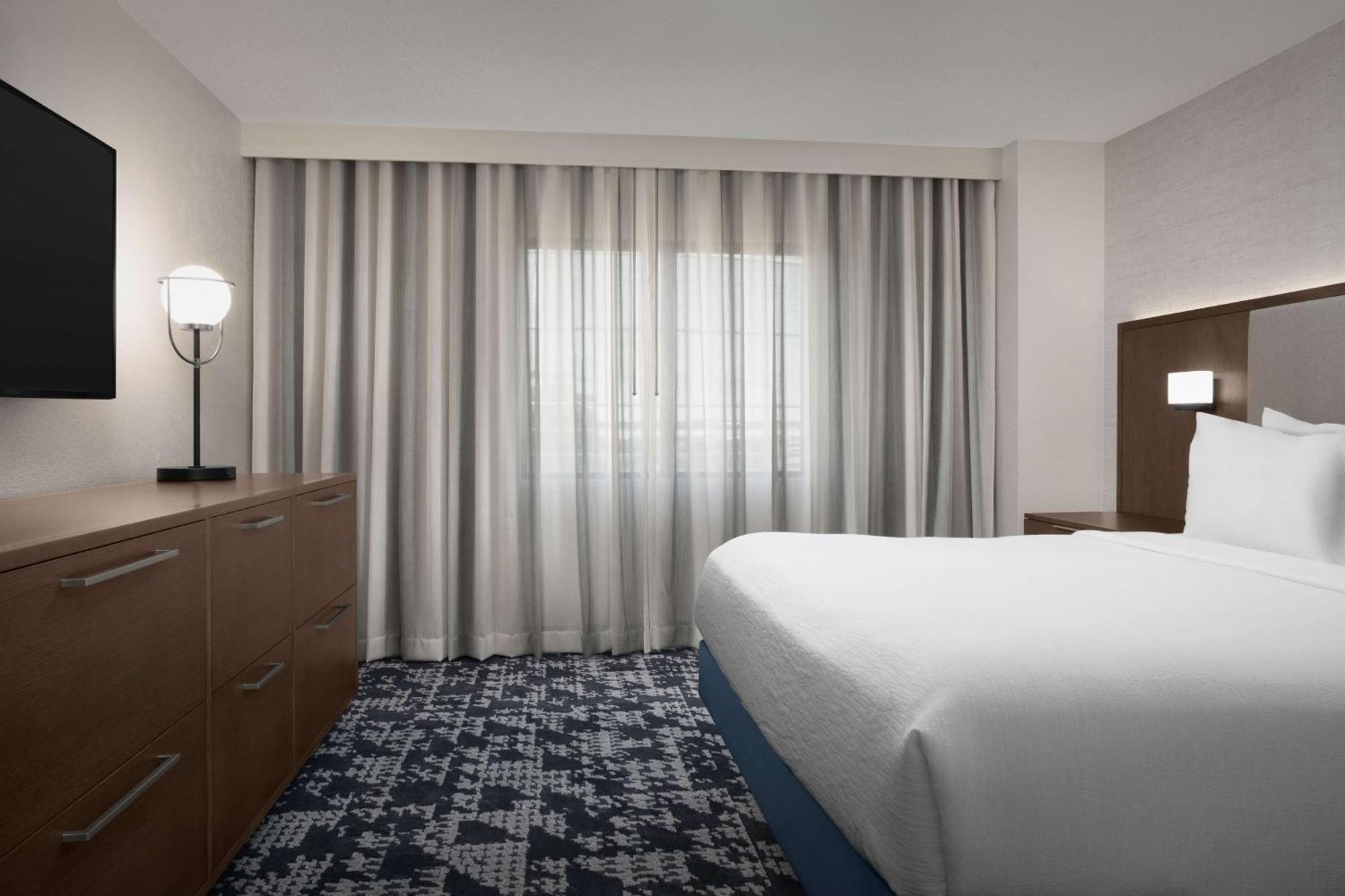 Embassy Suites By Hilton Dallas Near The Galleria Bagian luar foto