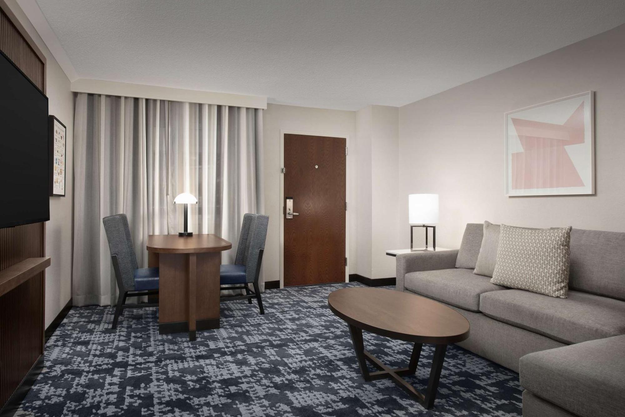 Embassy Suites By Hilton Dallas Near The Galleria Bagian luar foto