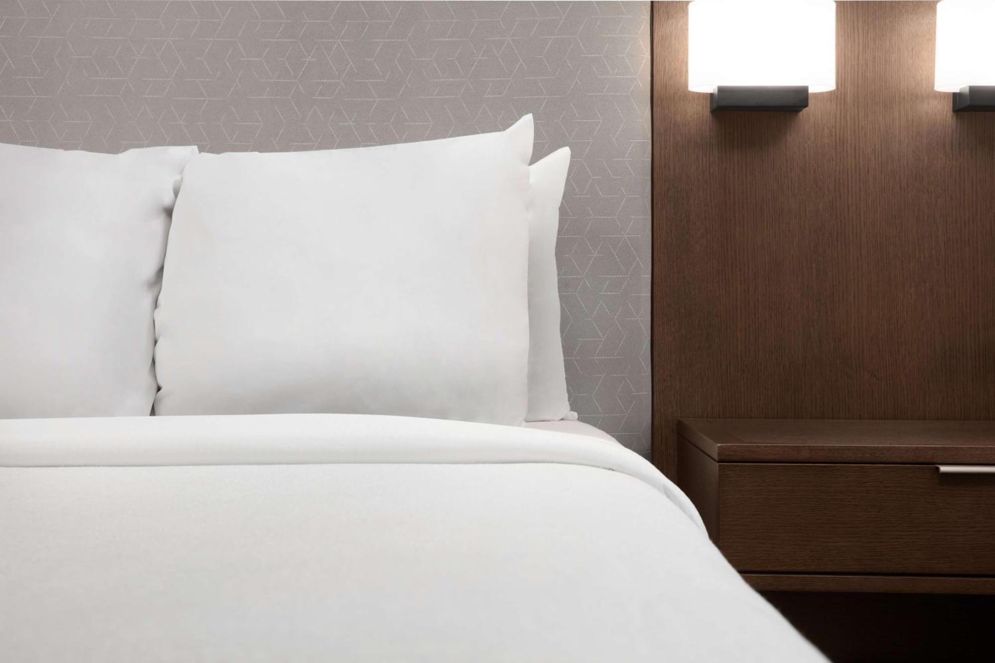 Embassy Suites By Hilton Dallas Near The Galleria Bagian luar foto